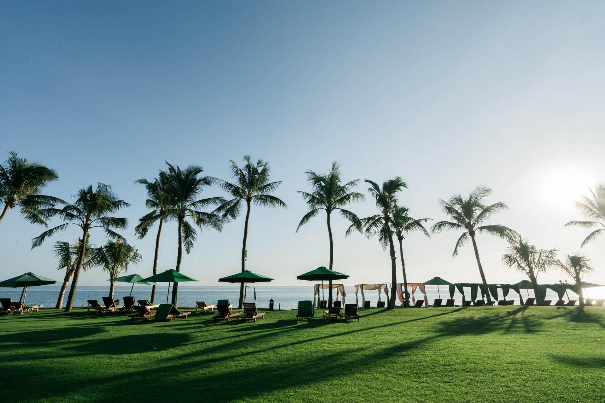 Palm Garden Beach Resort & Spa Hội An Kültér fotó The beach at the InterContinental Hotel