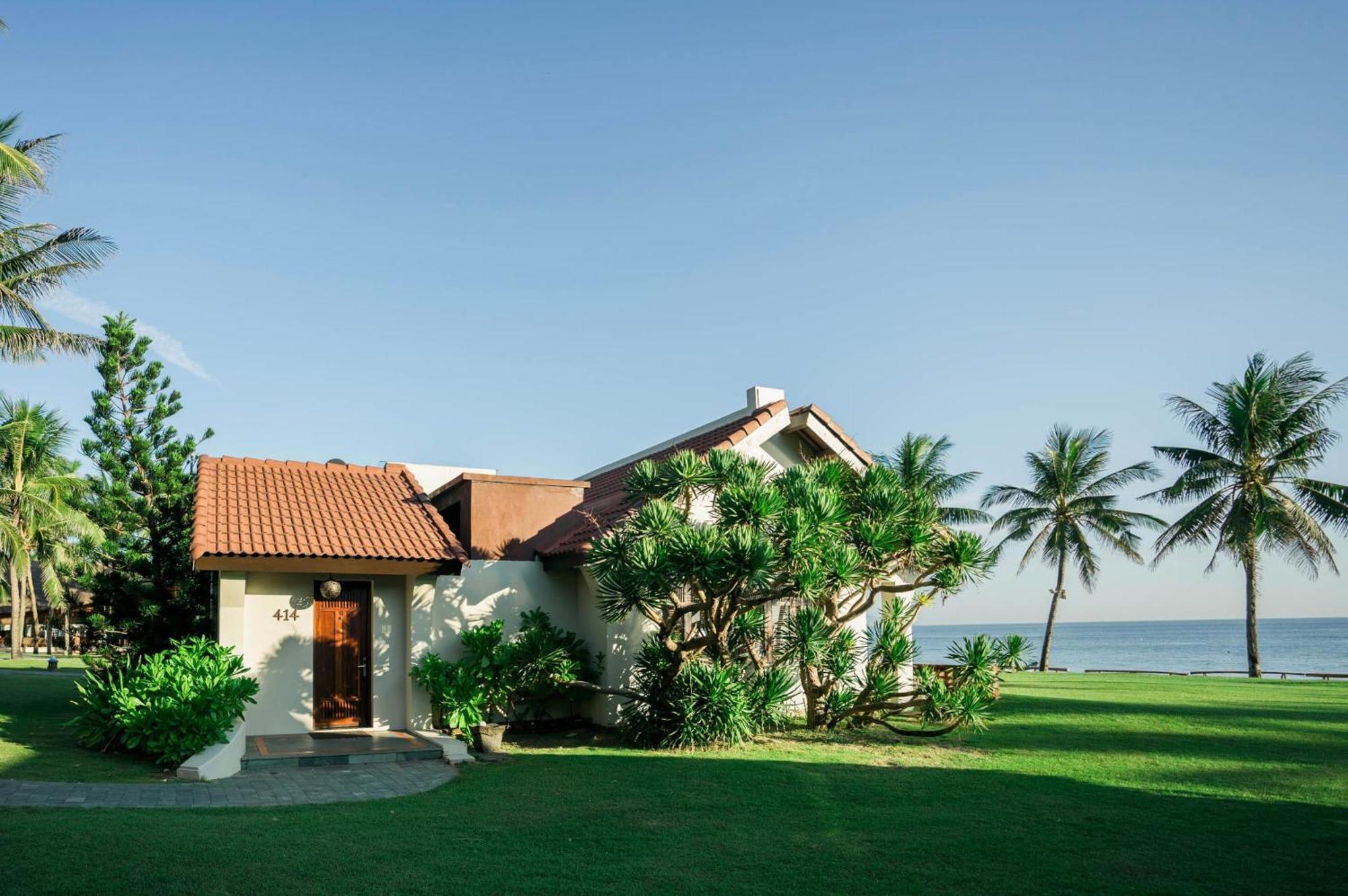 Palm Garden Beach Resort & Spa Hội An Kültér fotó A villa at the resort
