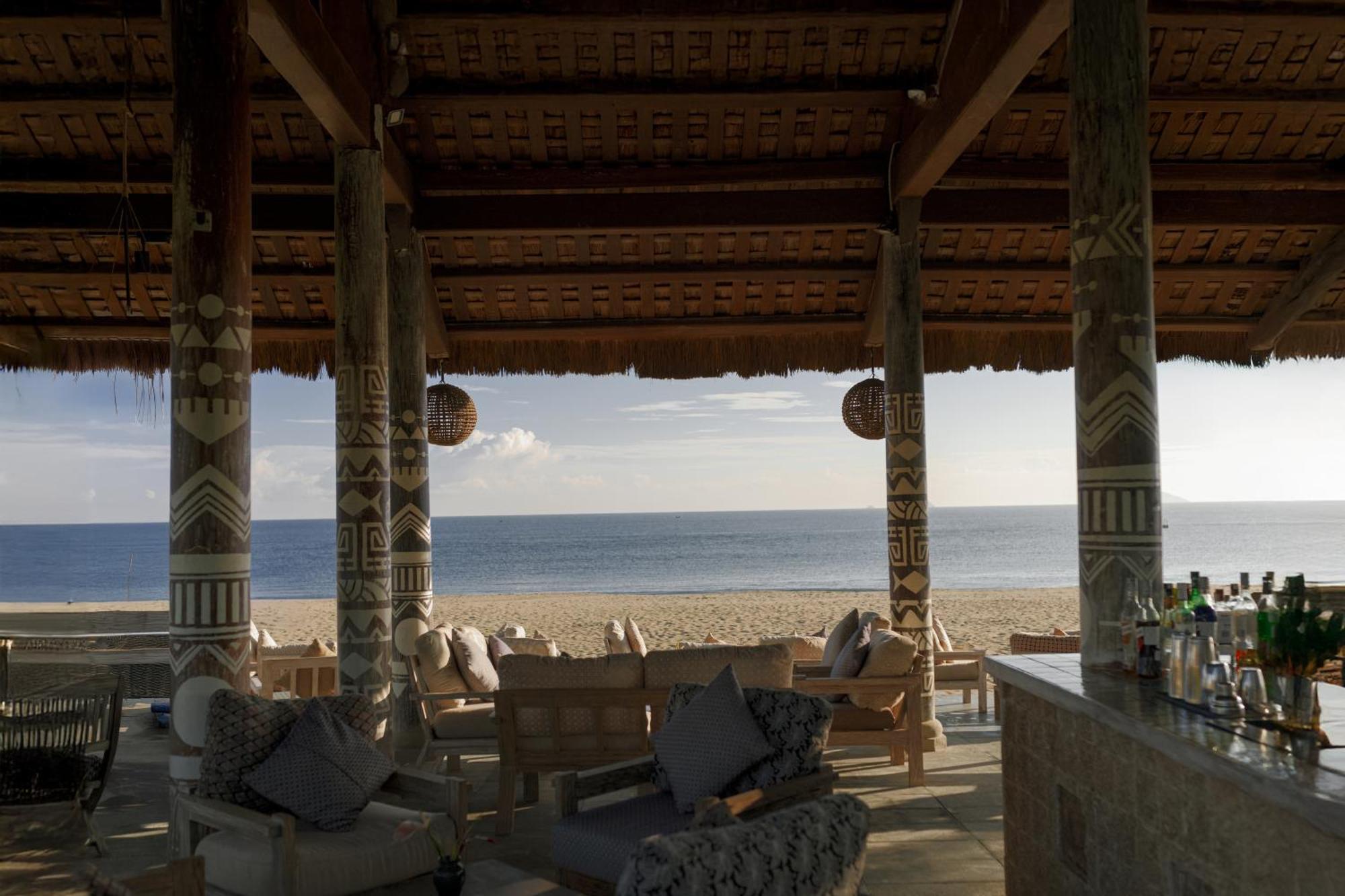 Palm Garden Beach Resort & Spa Hội An Kültér fotó Beach bar at the resort